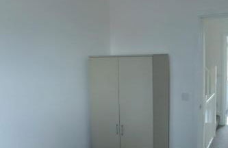 Beautiful New family home - Photo 18