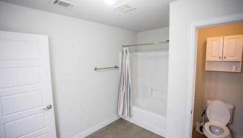 Cozy Studio Mins to JPS, Medical City, Historic District, Zoo, Water Garden - Foto 3