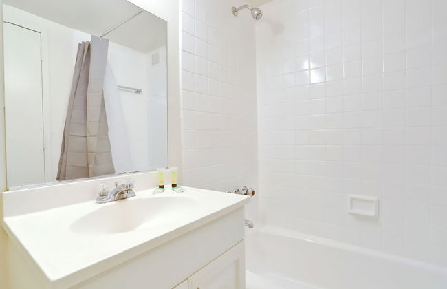 Immerse Yourself in This Beatiful Apt - Foto 26