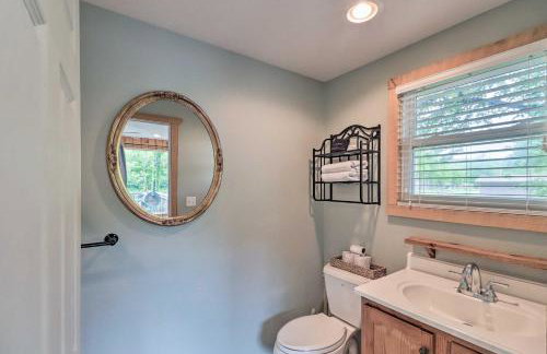 Expansive Cotter Cabin on White River with Deck! - Foto 12