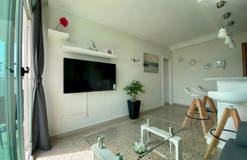 Hermoso Edificio Frente al Mar, a pie de Playa y hermosas vistas - Photo 27