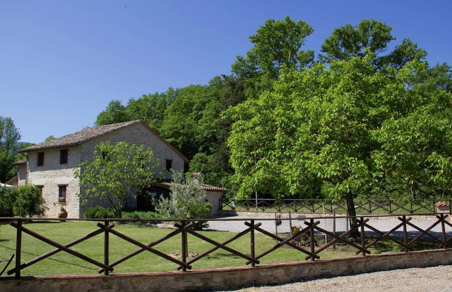 Stay With Local Flavors - Photo 18