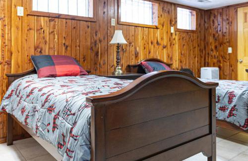 White River Escape with BBQ & Private Backyard - Foto 30