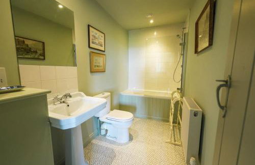 Luxury 4 Bed Farmhouse on Rewilding Estate - Foto 17