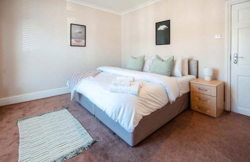 Spacious home 3 min from station - Photo 5