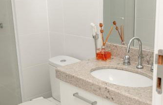 Apto na Barra da Tijuca próximo a praia - Foto 9