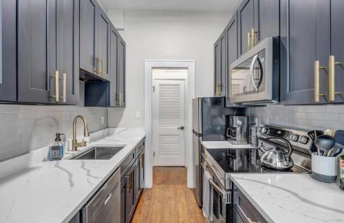 Historic SidexSide Apt-Blocks from Shoppes of Avon - Foto 7