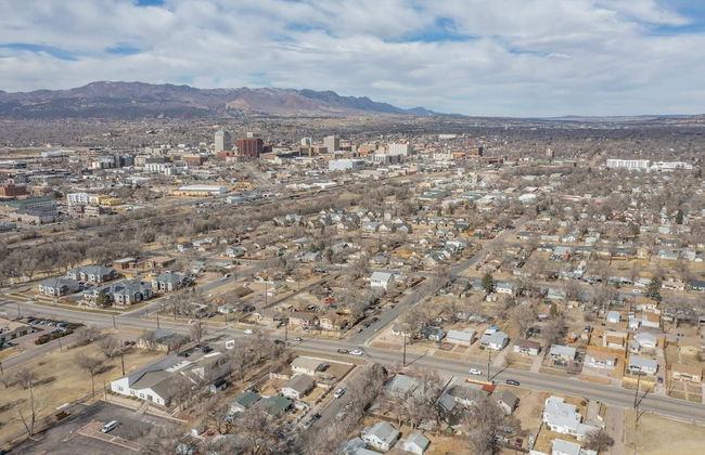 5BD Dog Friendly Family Getaway Near Downtown! - Photo 64