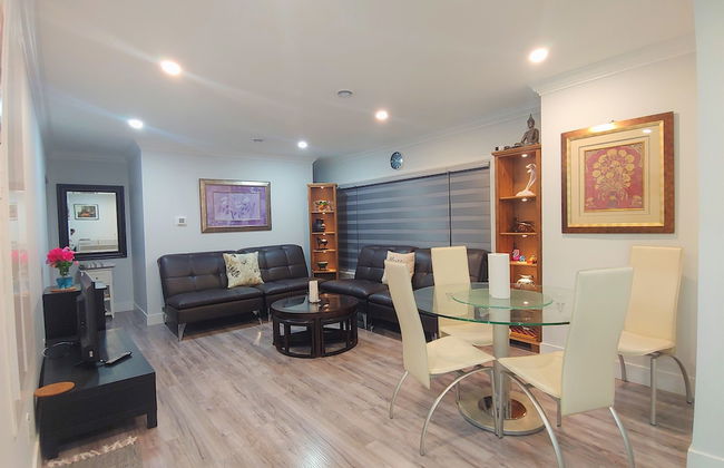 Sarla Villa Surrey - Photo 1