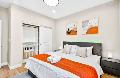 Spacious 6BR Stay with Parking and Near DTLA - Foto 52