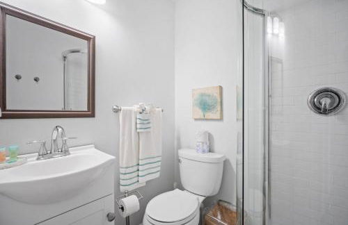 Newly Listed - One bedroom condo on Harbor Island - Foto 17