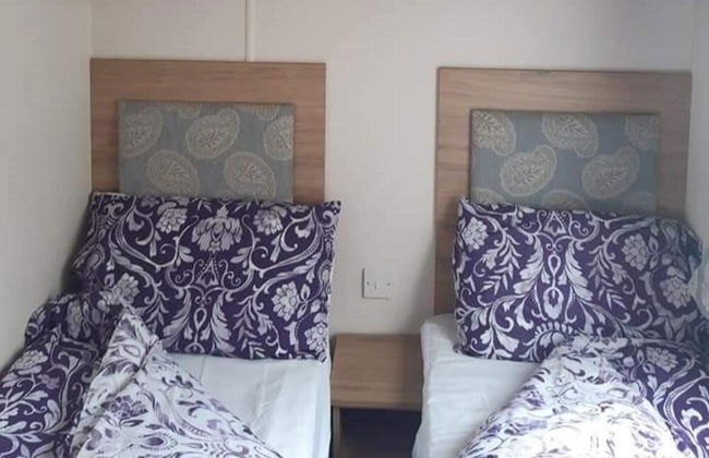 Inviting Beautiful 3-bed Caravan in Ingoldmells - Photo 2