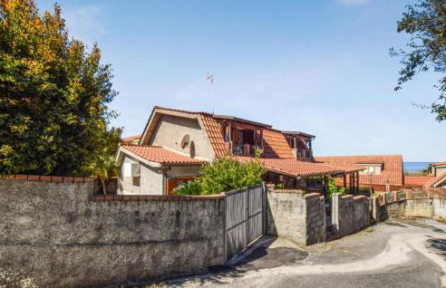 3 Bedroom Nice Home In Gizzeria - Foto 1