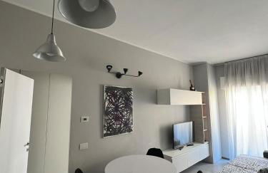 Cozy Apartment in Paolo Sarpi with balcony - Photo 2