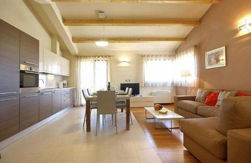 Einzigartige Villa mit Salzwasserpool, Panoramablick, Bikes, Trampolin, Tischtennis - Foto 9