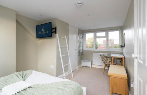 Beautiful cottage style 3-bed By Valore Property Services - Foto 22