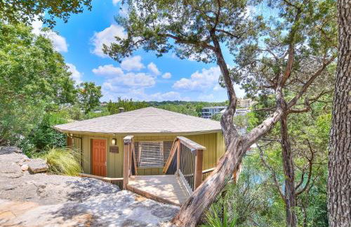 Lakefront Treehouse on Lake Travis Pool & Hot Tub - Foto 10