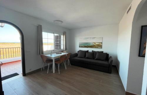 Apartamento Trini en Son Bou, frente al mar, perfecto para vacaciones - Foto 2
