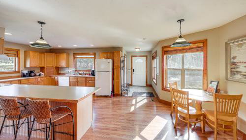 Columbia Falls Private Retreat Pool Table and Deck! - Foto 3