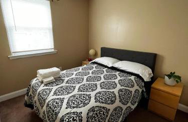 Tuscany 2900 - Classic Italian Style 3BR w Parking near Airport - Foto 19