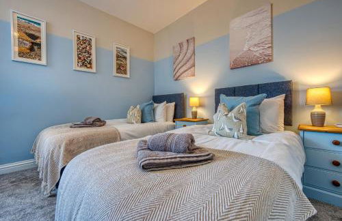 2-Bedroom Modern, Stunning & Stylish Contractor House, Sleeps 4, Prime Portsmouth Location with Free Parking Permit - by Blue Puffin Stays - Foto 38