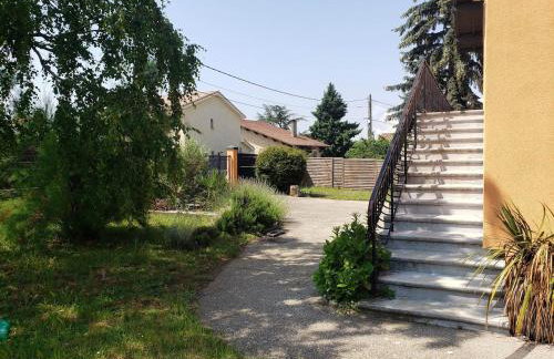 4 chambres - 200m2 - Parking - Jardin - Foto 4