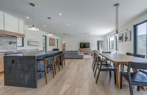 Contemporary Mountain Holiday Home with Hot Tub - Foto 8