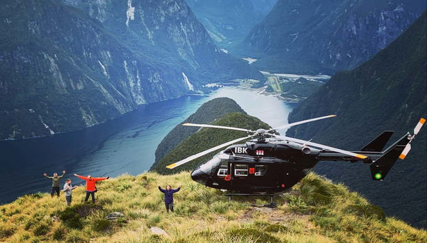 Explorez les montagnes Kepler en hélicoptère