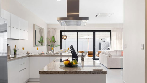 NEW Lux 4BR Villa w Private Pool Walk to Beach - Foto 4, Habitación