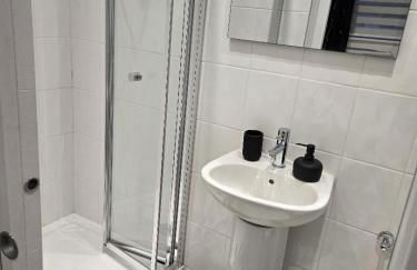 The Cosy Nest - Short Let in Salford - Foto 16