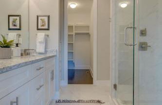 Luxury 3 Bed Close to Downtown - Foto 32