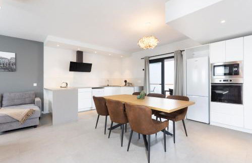 Villa de 4 dormitorios, moderna y nueva, con aire acondicionado, cerca del mar y playa - Casa Maravilla - Foto 29