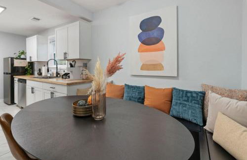 Palmetto Porch - Family Home Near Park Circle - Foto 16