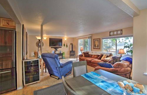 Waterfront North Bend Home 9 Miles into Town - Photo 5