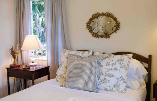 Cozy Renovated Vintage Modern House Downtown! - Foto 23