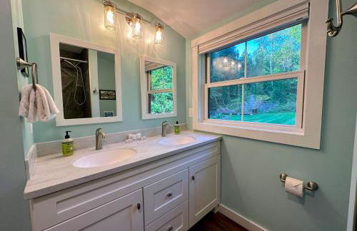 91WR Lake vibes and views at this waterfront home in the the White Mountains! Rest, relax, explore! - Foto 35