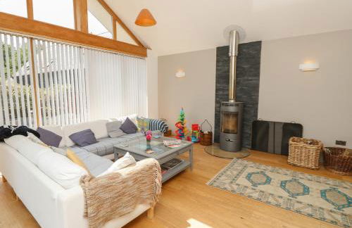 Guildford Farmhouse - Photo 16