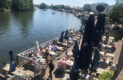 Heart of Henley 1 & 2 Bedroom Apartments - Foto 10