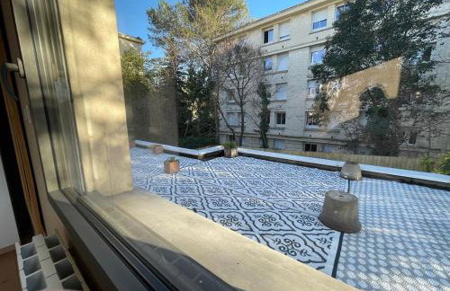 Glass and wood designer villa with garden in centertown - Foto 17