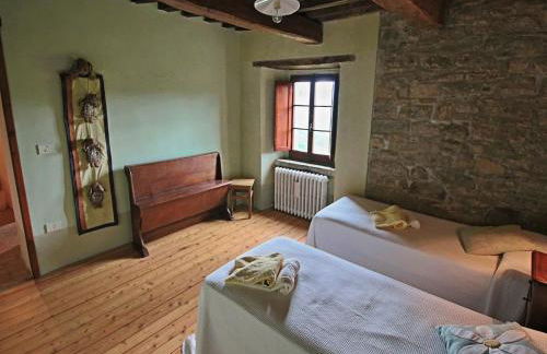 Farmhouse in Apecchio with Pool and Terrace - Foto 19