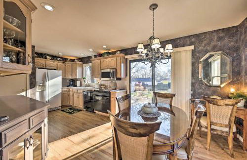 Cozy Kansas City Home with Yard - 9 Mi to Dtwn! - Foto 7