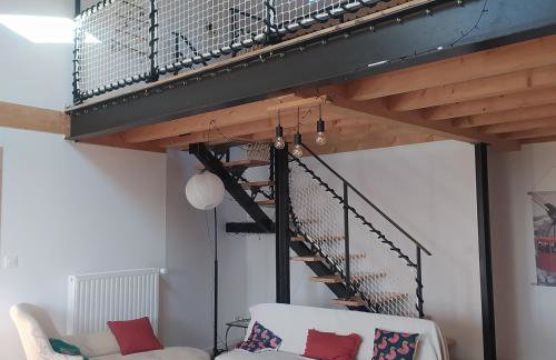 Gîte nature 7 pers avec grand jardin vue forêt & randonnées - Foto 2