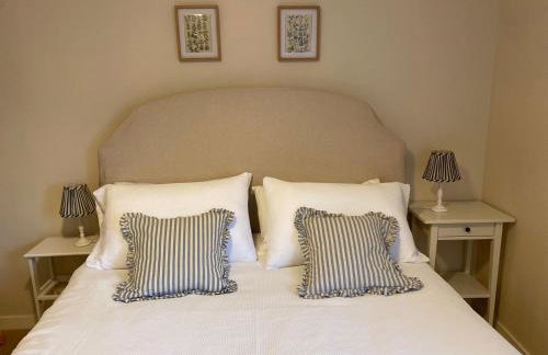 Historic Cottage in Heart of Farnham nr the Castle - Photo 36