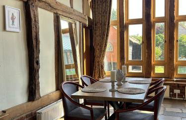 Heritage Cottage with a Pool - Photo 28