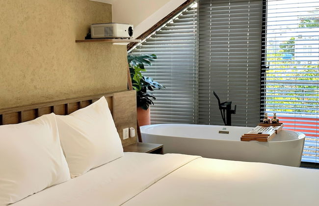 KIN WANDER TAN PHONG, THE MOONAGE - Foto 7