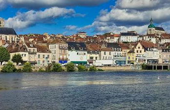 Logement de caractère au centre historique Joigny Zen 1 - Foto 10