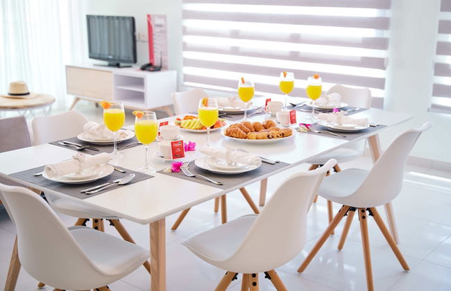 Ocean Legends Beachfront Suites - Foto 10