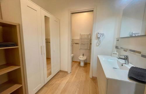 Residence Neverin City Center with Garage near Piazza Unità & Train Station - Foto 52