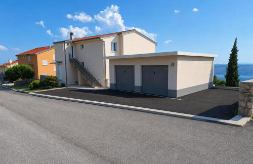 Family and pet friendly apartment Frankopan Croatia - Foto 3