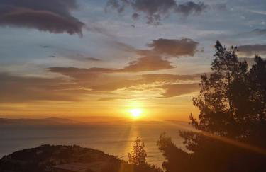 Newly Renovated Villa with Panoramic Sea Views - Foto 2